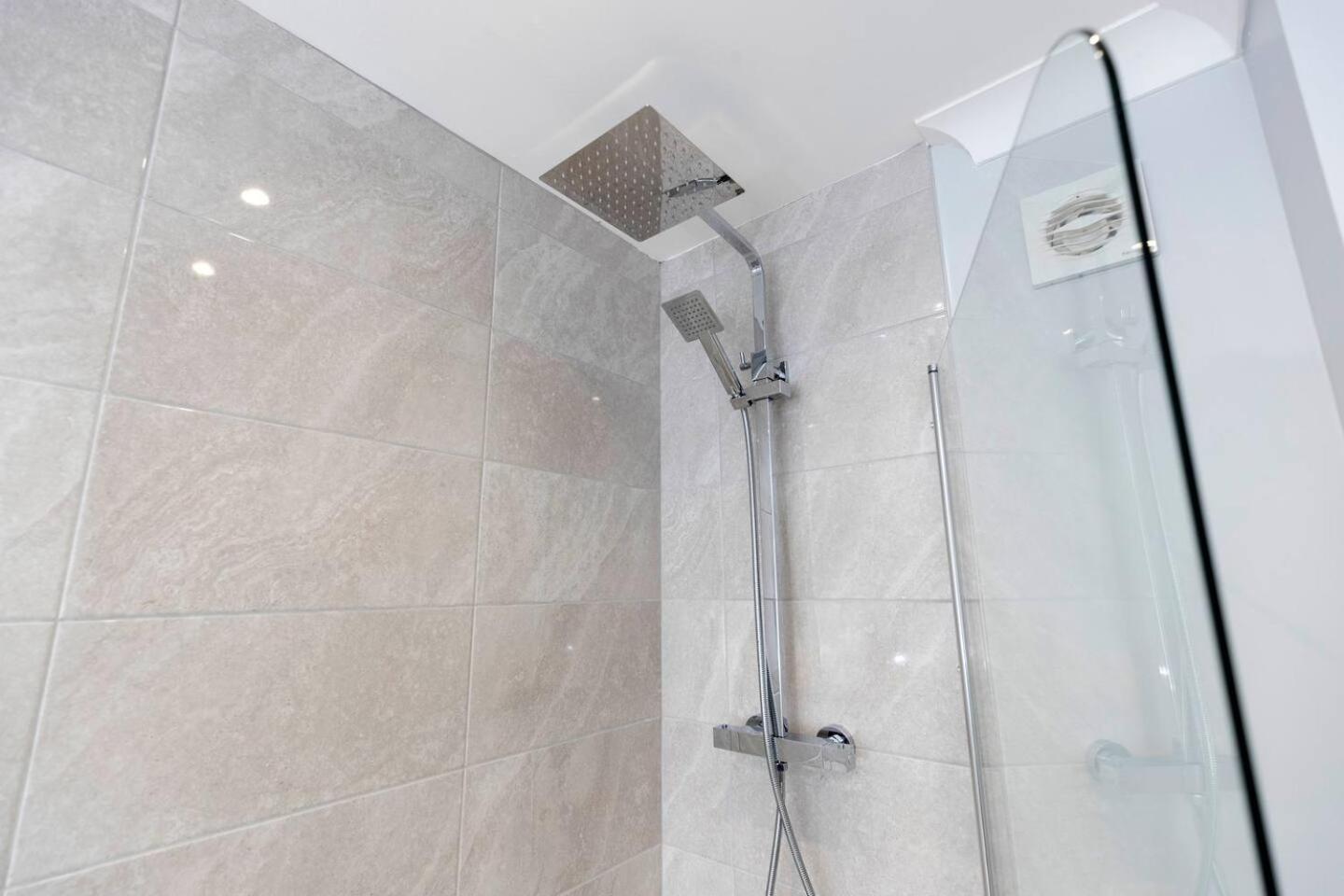 Modern 2 Bedroom Perfect For Family Friends And Workers South Shields Buitenkant foto